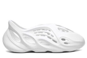 Giày Adidas Yeezy Foam Runner ‘Ararat’