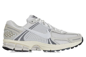 Giày Nike Zoom Vomero 5 White and Beige
